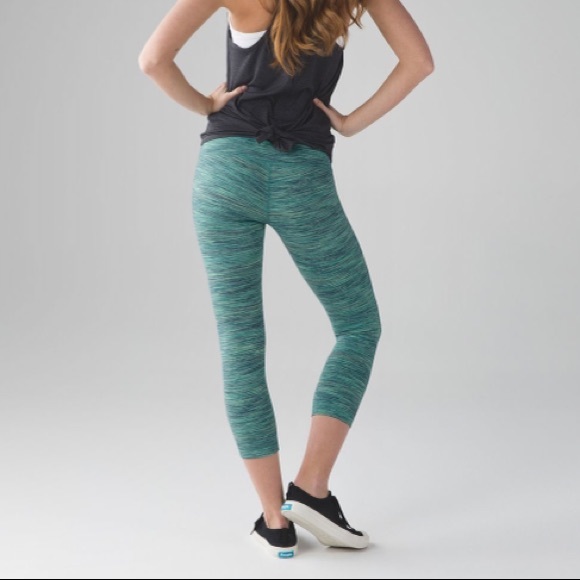 lululemon Wunder Under Hi Rise Crop - Picture 3 of 12